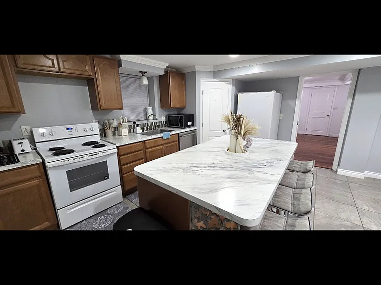 13103 Imperial Ct #1 — Photo 12
