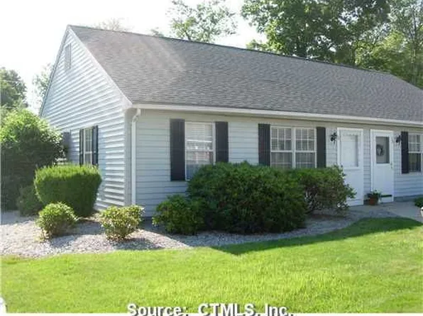 19 Plymouth Ct, Clinton, CT 06413