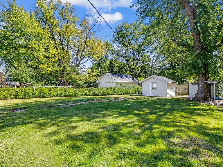 6009 E Gilbert St — Photo 8