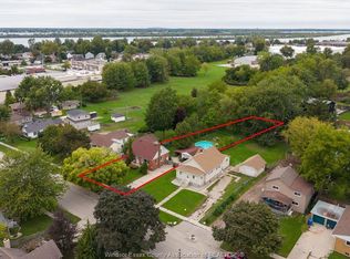 170 Fort St, Amherstburg, ON N9V 1B8