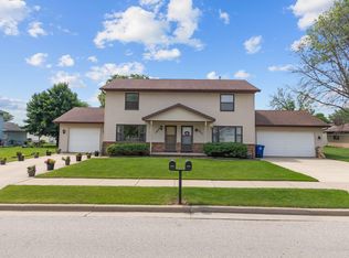 1007 E Elm Dr, Little Chute, WI 54140