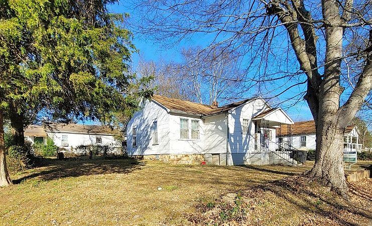 1st image of 207 Morgan St