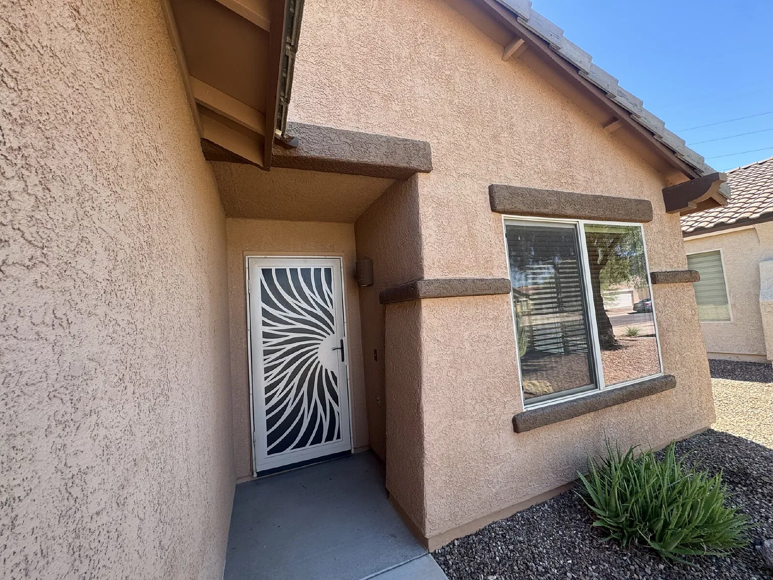 4 bed, 2.0 bath, 1618 sqft, $1,950 — Photo 4