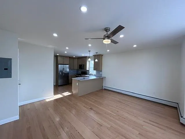 21 E 15th St #2 — Photo 8