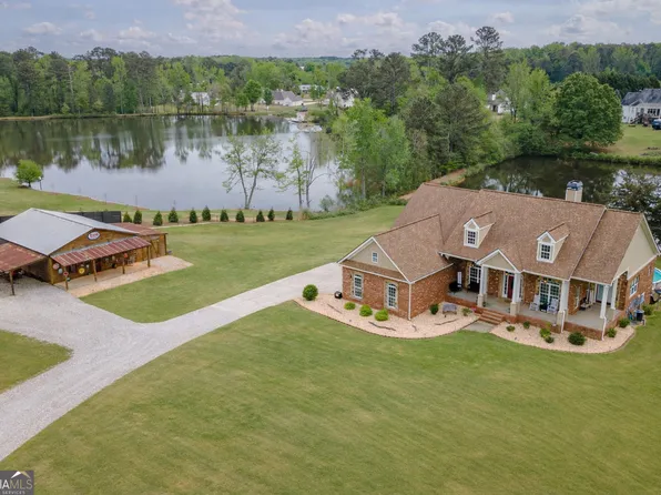 725 Amber Lakes Ct, Social Circle, GA 30025