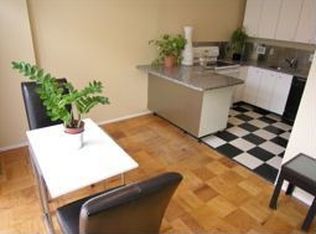 372 N St SW, Washington, DC 20024