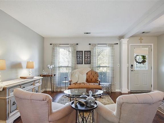 3rd image of 3755 Patterstone Dr