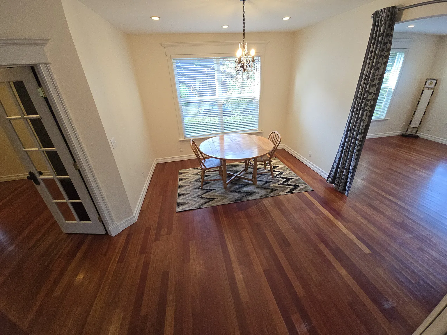 1 bed, 850 sqft, $2,500 — Photo 3