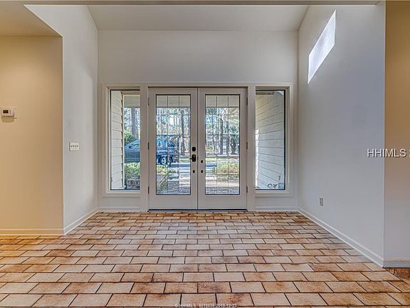 3rd image of 64 Saw Timber Dr