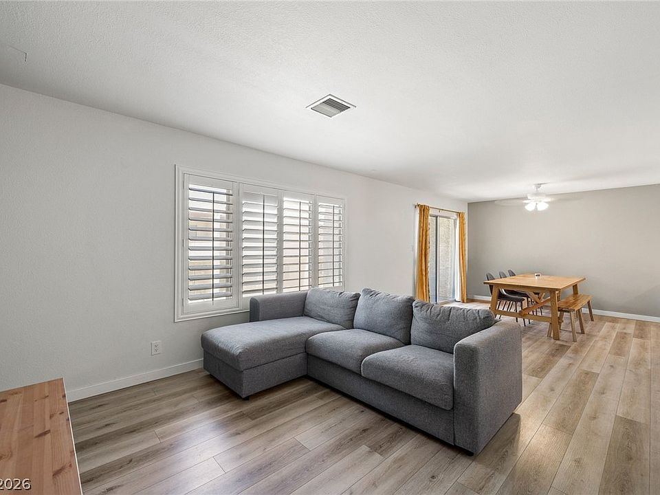 1st image of 769 Anne Ln