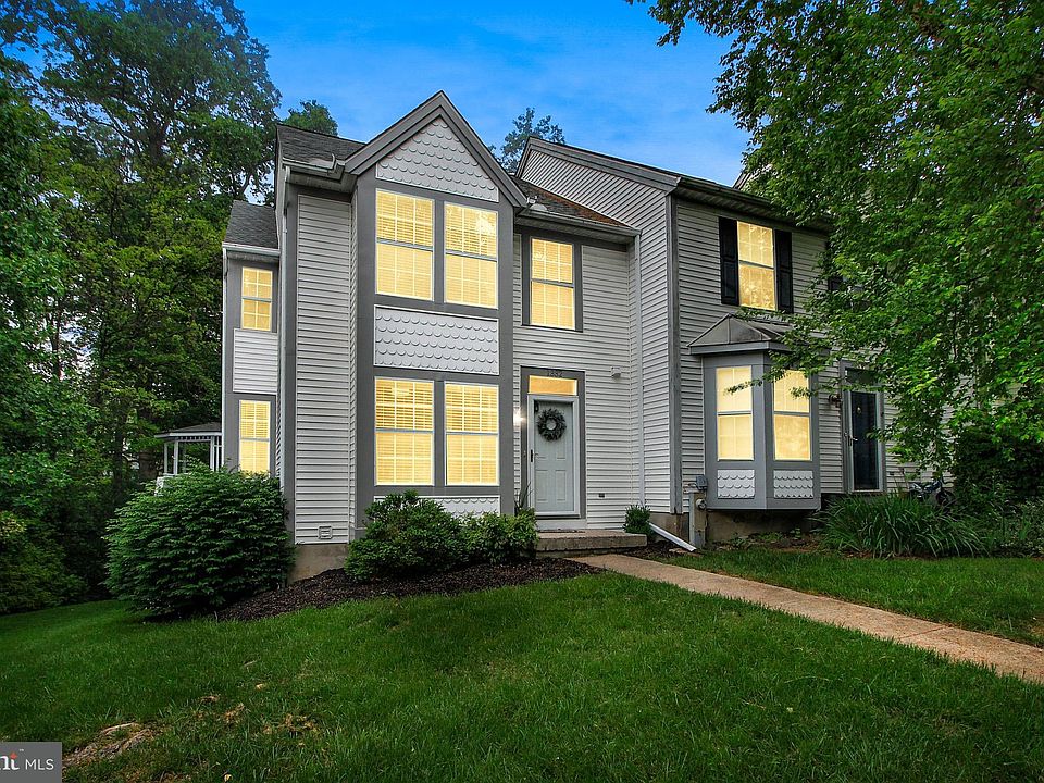1st image of 1332 Bennett Pl