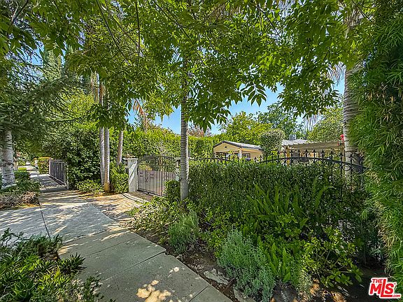 3rd image of 5236 Lennox Ave