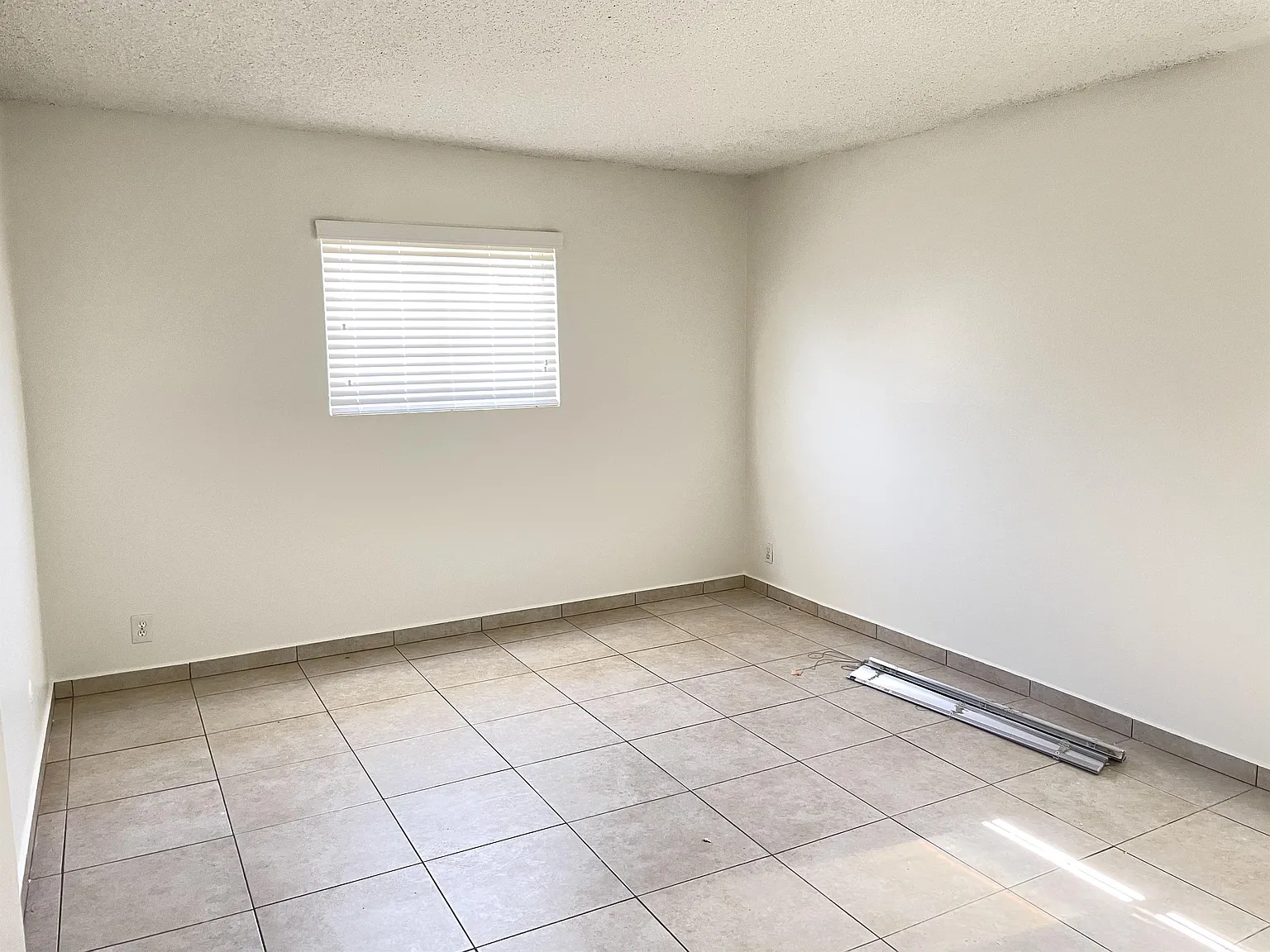 5368 Imperial Avenue - 3 — Photo 3