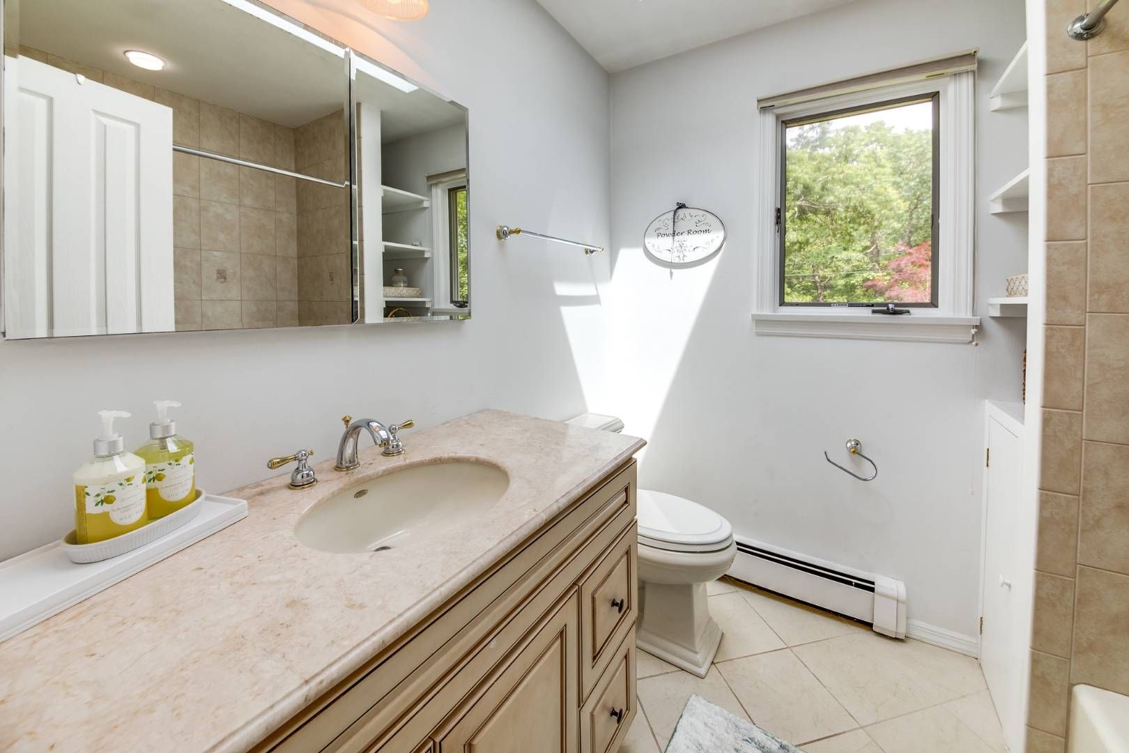  Guest bath