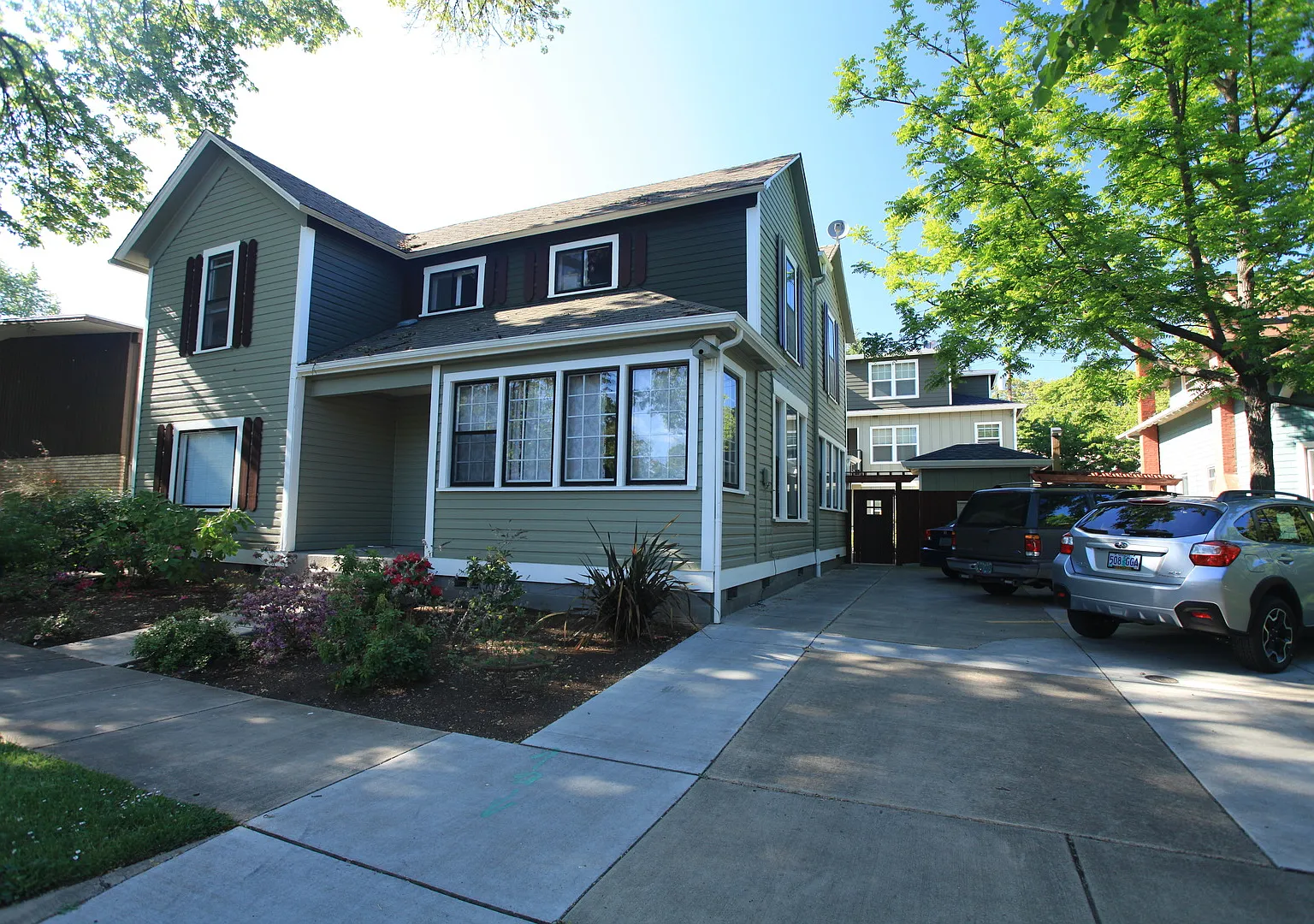 10th St. 11 Plex — Photo 2