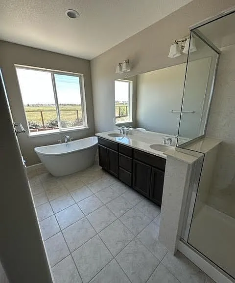529 Kingbird Cir — Photo 6