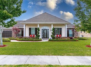 311 Lac Iberville Dr, Luling, LA 70070