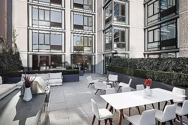 385 1st Ave #11G — Photo 10