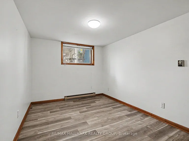 29 Gore St W #4 — Photo 8