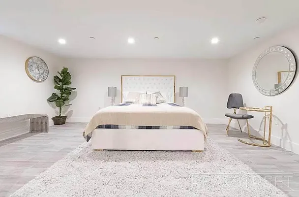 Rented by Real Street Inc | media 15