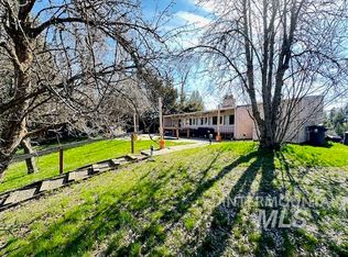 325 W Taylor Ave, Moscow, ID 83843