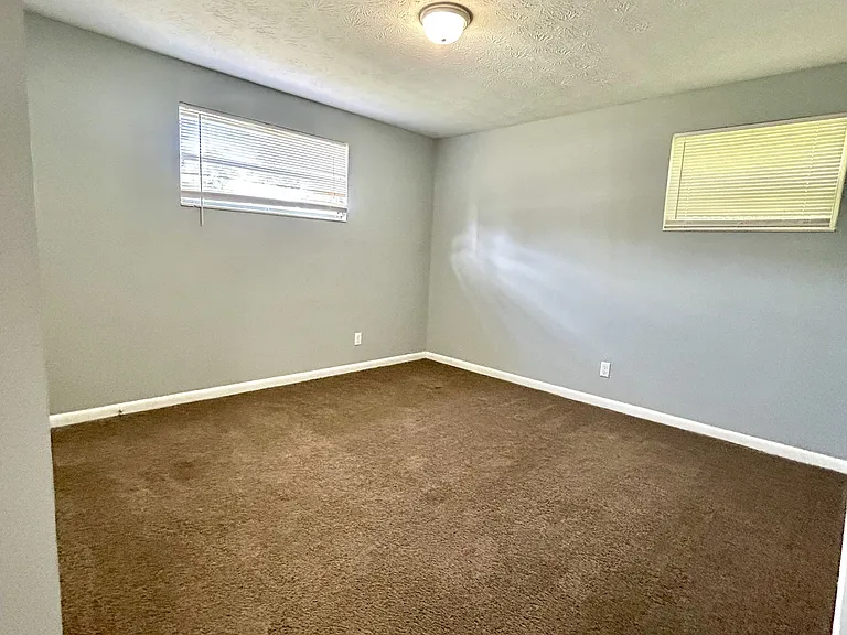 361 Arora Blvd — Photo 10