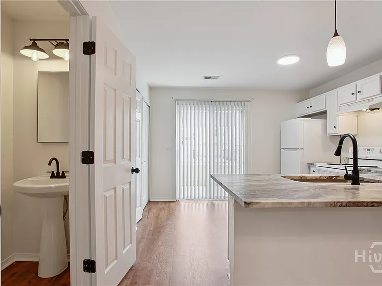 84 Fairgreen St — Photo 15