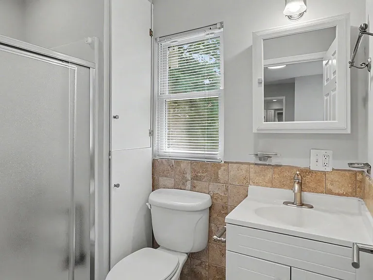 1106 Arcola Ave — Photo 26