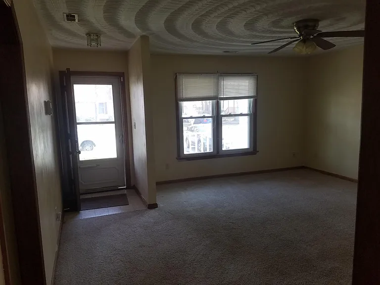 4105 Sorrento Dr — Photo 7