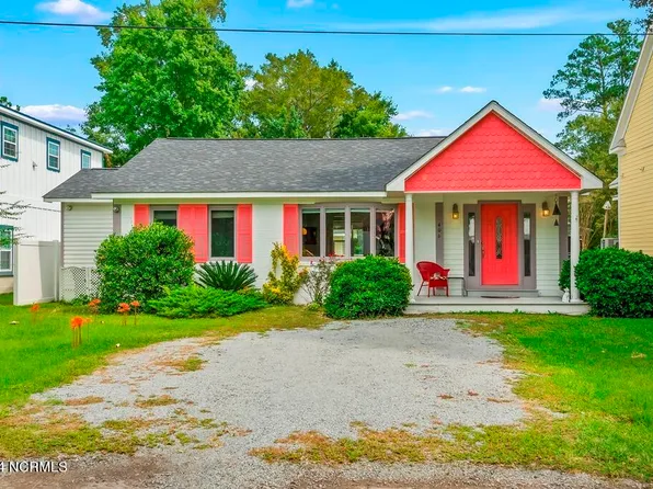 406 High Street, Oriental, NC 28571