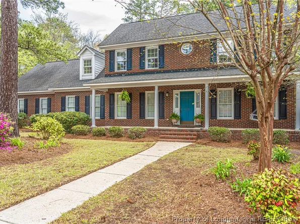 1975 Penrose Dr, Fayetteville, NC 28304