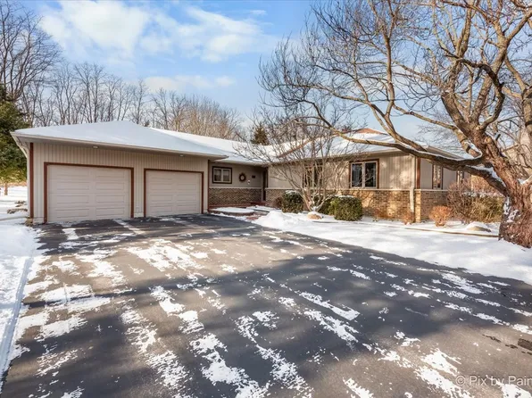 4507 Hanover Dr, Crystal Lake, IL 60012