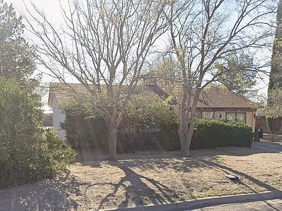 3rd image of 609 Yucca Dr