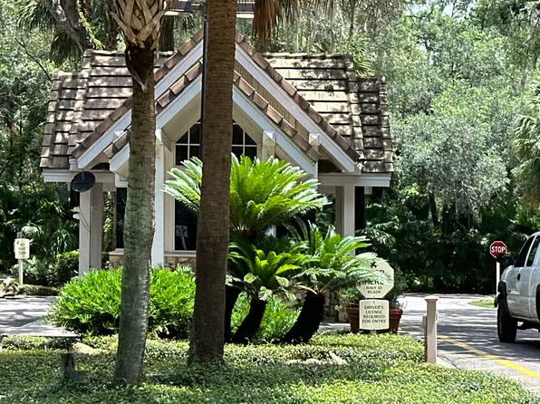 94 Wisteria Dr, Longwood, FL 32779