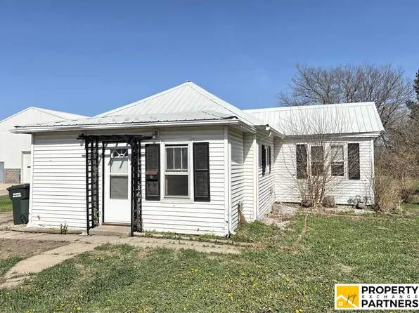 319 S Main St, Wayne, NE 68787