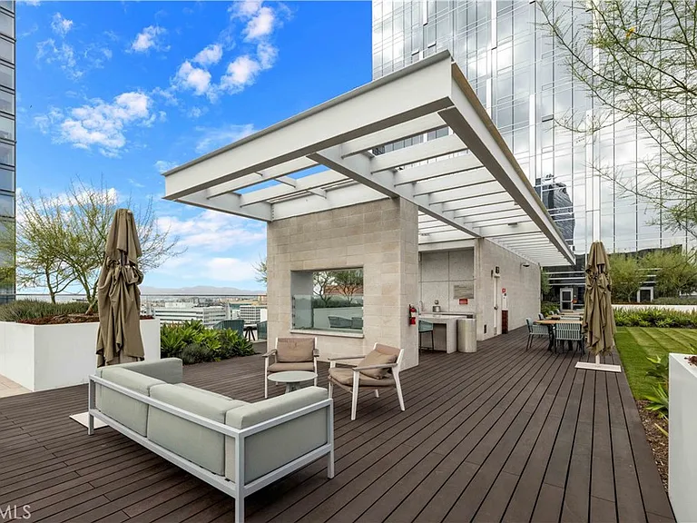 877 Francisco St #4111 — Photo 31