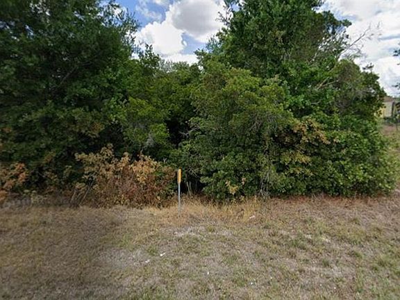 4th image of 240 N Madera Rd