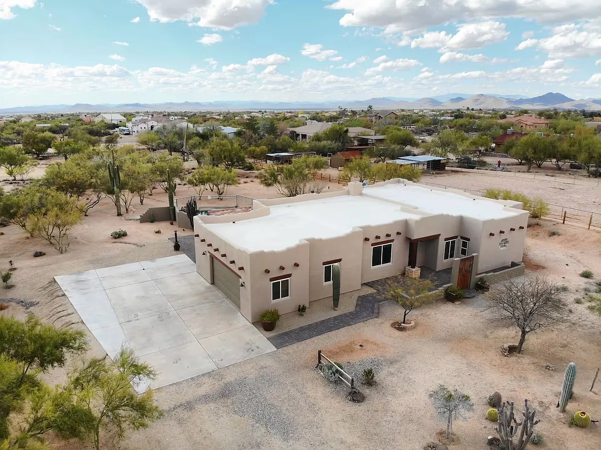 Driveway and garage aerial - N 65th St
