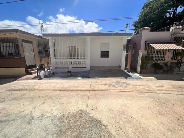 Manati Pueblo #43, Manati, PR 00674