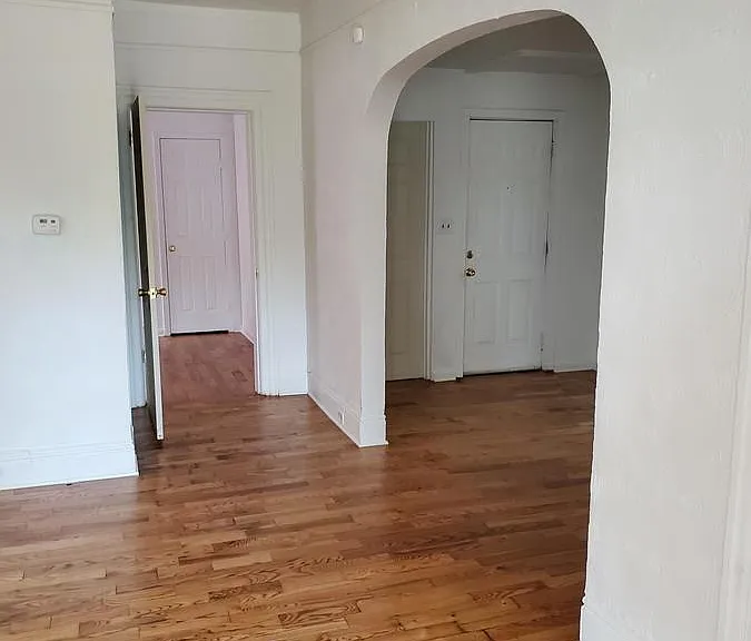 470 Hawkins St #1 — Photo 3