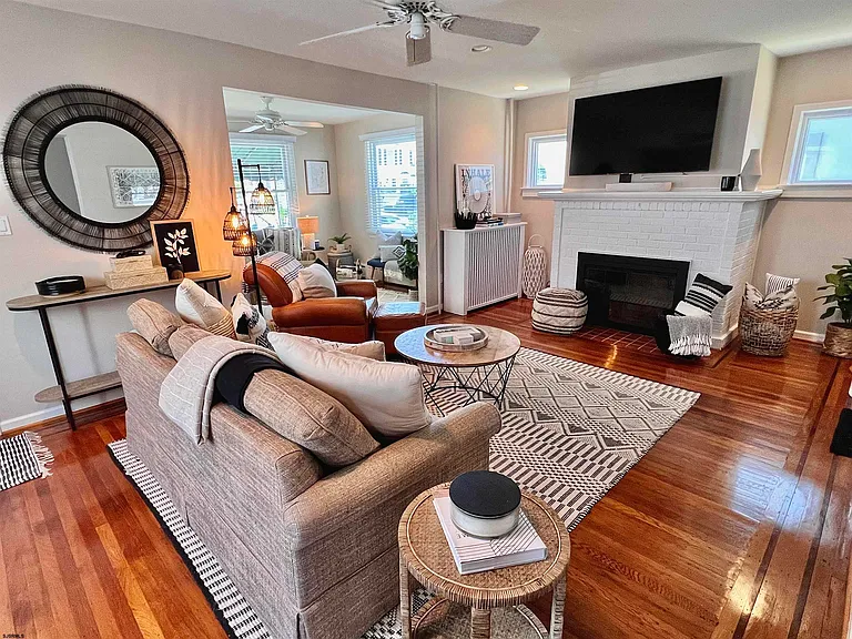 7407 Ventnor Ave — Photo 7