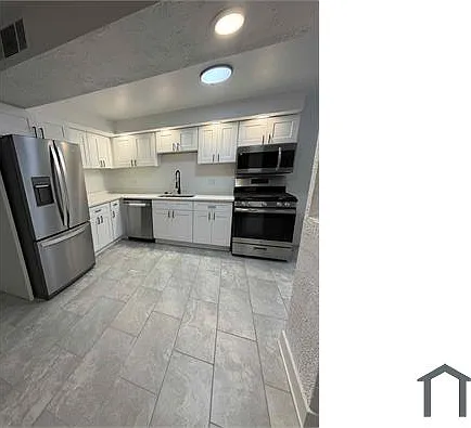 11554 S Peoria St — Photo 3