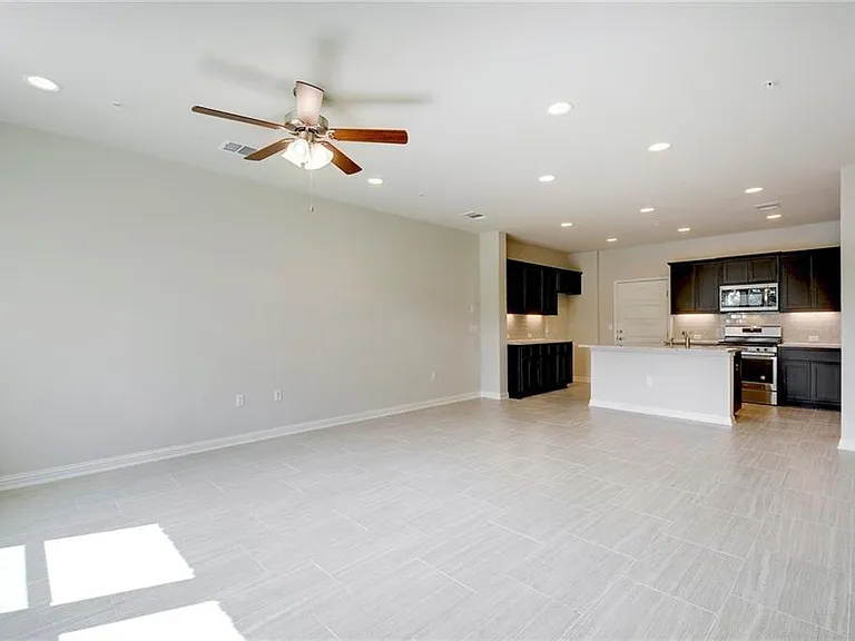 13800 Lyndhurst St #304 — Photo 8
