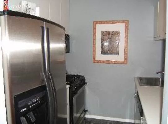 5th image of 350 W 50th St APT 33G