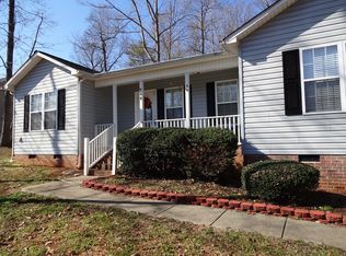 185 Meadow Glen Dr, Troutman, NC 28166