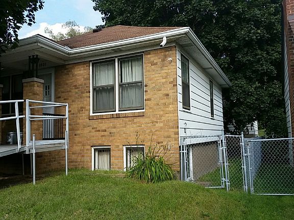 2nd image of 1931 Johnson St NE