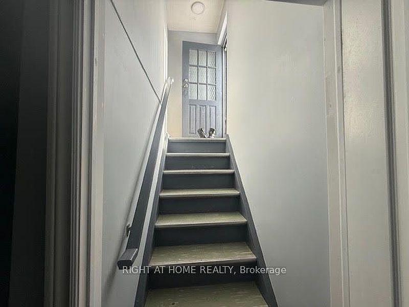 Toronto House for rent - 1 Bedroom — photo 2