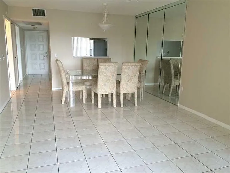 701 SW 141st Ave #405R — Photo 2