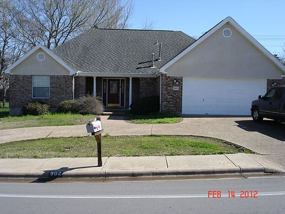 5th image of 902 Holleman Dr