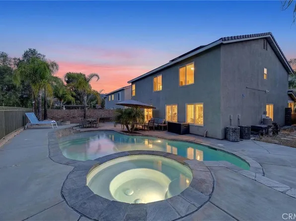 8892 Dahlia Dr, Corona, CA 92883